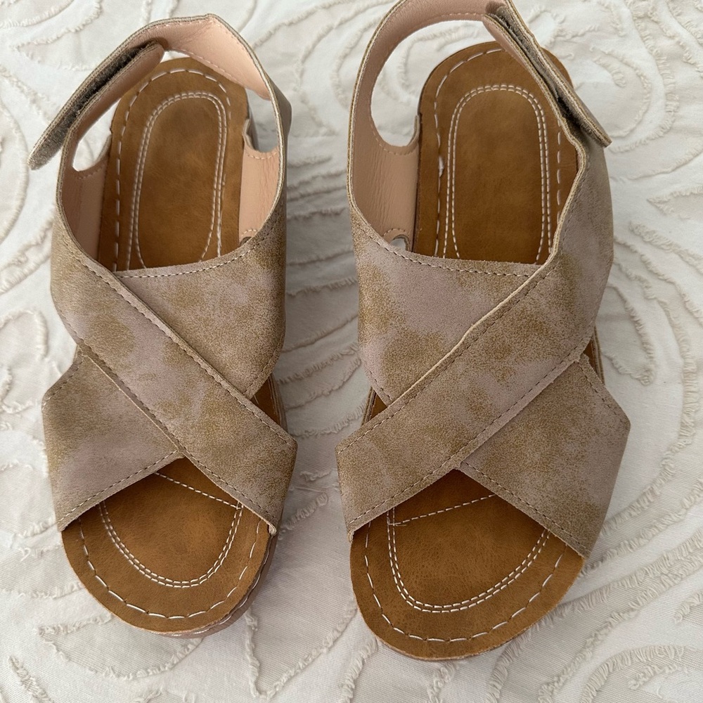 New Stylish Tan Women's Sandals size 40